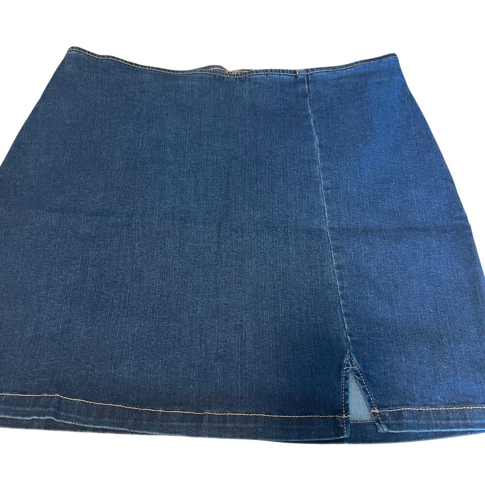 Wild Fable Juniors' Dark Wash Notch Front Denim Mini Skirt - Size 17 - NWT
